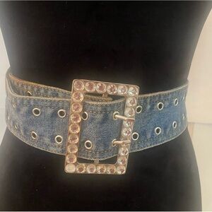 Wild Fable 2” wide Denim Grommet Belt with large rhinestone belt buckle